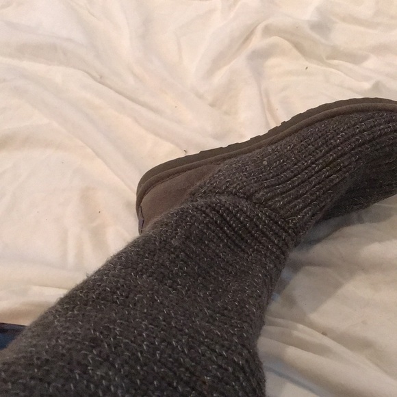 UGG Sweater boots sz 9 - Picture 2 of 6
